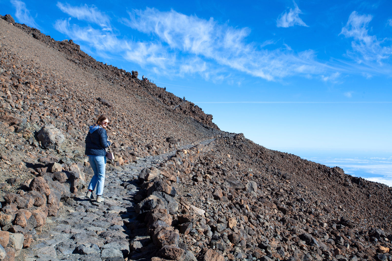 A girl going to see the peak of Teide